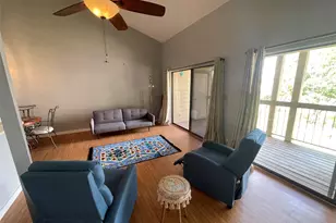 204 E Lakeview Terrace, Conroe, TX 77356 - Photo 5