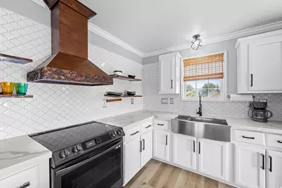 2005 Madison Avenue, Port Bolivar, TX 77650 - Photo 11