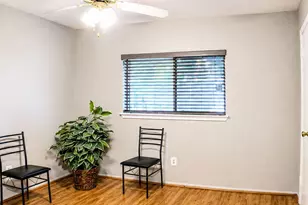 10070 Green Valley Ln, Houston, TX 77064 - Photo 9
