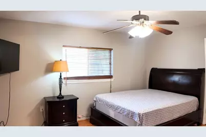 10070 Green Valley Lane, Houston, TX 77064 - Photo 9