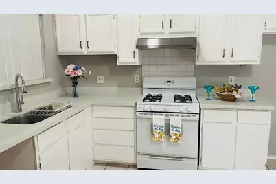 10070 Green Valley Lane, Houston, TX 77064 - Photo 3