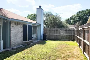 10070 Green Valley Ln, Houston, TX 77064 - Photo 5