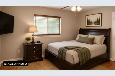 10070 Green Valley Lane, Houston, TX 77064 - Photo 15