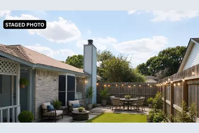 10070 Green Valley Lane, Houston, TX 77064 - Photo 11