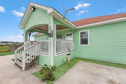 2233 Hoss Court, Conroe, TX 77306 - Photo 3