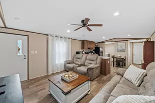 160 Edmonds St, Goodrich, TX 77335 - Photo 5