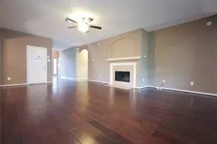 10115 Forest Spring Ln, Pearland, TX 77584 - Photo 5