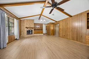 7605 Becky Ln, Wallis, TX 77485 - Photo 7