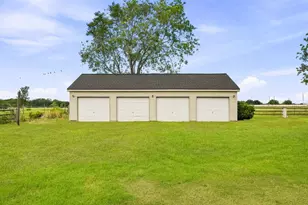 9719 I 10 Frontage Rd, Sealy, TX 77474 - Photo 25