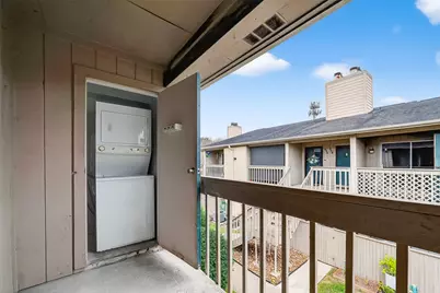 3919 Fairmont Parkway #206, Pasadena, TX 77504 - Photo 9