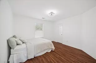 11811 Keswick Pines Ln, Houston, TX 77066 - Photo 9