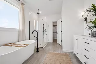 11710 Old Fashion Cir, Mont Belvieu, TX 77535 - Photo 11