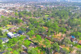 1701 Pine Village Dr, Houston, TX 77080 - Photo 11