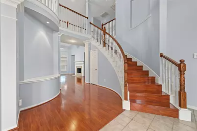 219 Nina Lane Lane W, Stafford, TX 77477 - Photo 9