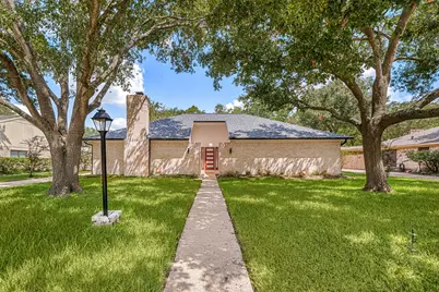 3310 Meadowcreek Drive, Missouri City, TX 77459 - Photo 3