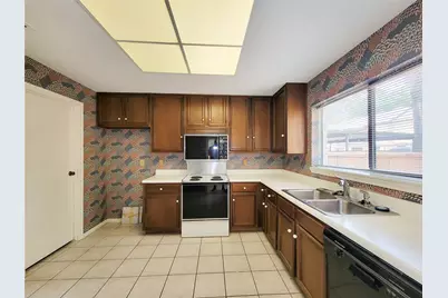 11711 Memorial Drive #565, Houston, TX 77024 - Photo 11