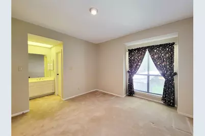11711 Memorial Drive #565, Houston, TX 77024 - Photo 21