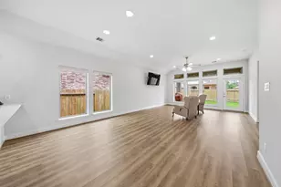627 Lost Maples Bend Ln, Conroe, TX 77304 - Photo 9