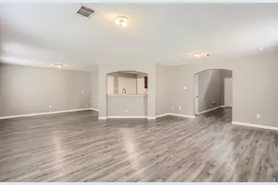 11746 Elizabeth Court, Pinehurst, TX 77362 - Photo 5
