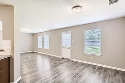 11746 Elizabeth Court, Pinehurst, TX 77362 - Photo 7