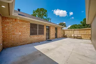13914 Fawnbrake Dr, Sugar Land, TX 77498 - Photo 45