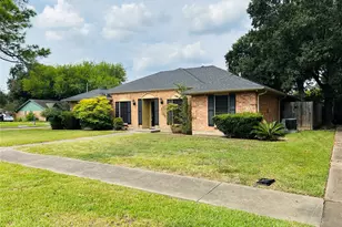 13914 Fawnbrake Dr, Sugar Land, TX 77498 - Photo 3