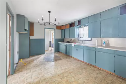 411 N Baron Street, Bellville, TX 77418 - Photo 5