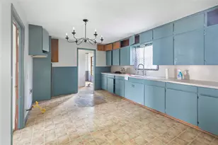 411 N Baron St, Bellville, TX 77418 - Photo 5