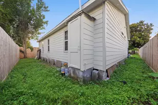 321 Reid St, Houston, TX 77022 - Photo 27
