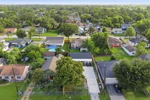 321 Reid St, Houston, TX 77022 - Photo 37