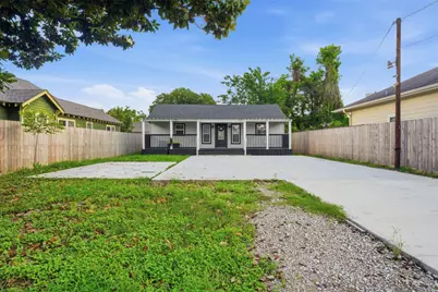 321 Reid Street, Houston, TX 77022 - Photo 1