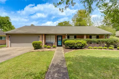 9534 Meadowglen Lane, Houston, TX 77063 - Photo 3