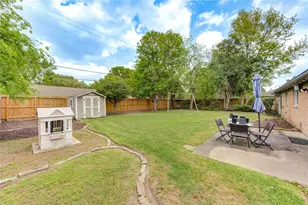 9534 Meadowglen Ln, Houston, TX 77063 - Photo 25