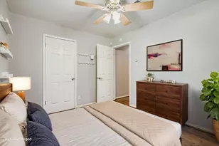 9534 Meadowglen Ln, Houston, TX 77063 - Photo 19