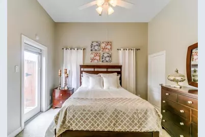 1142 Hempstead Villa Lane, Houston, TX 77008 - Photo 3