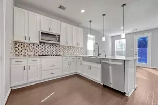 8627 Cedar Plains Ln, Houston, TX 77080 - Photo 5