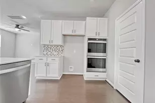 8627 Cedar Plains Ln, Houston, TX 77080 - Photo 3