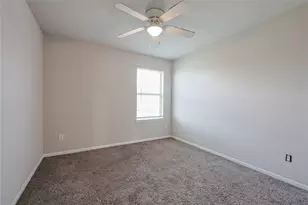 3911 Summerlin Ct, Baytown, TX 77521 - Photo 11