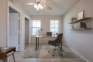 3911 Summerlin Ct, Baytown, TX 77521 - Photo 9