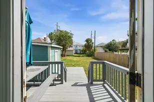 1213 Ave M 1/2, Galveston, TX 77550 - Photo 25