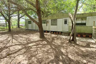 324 E Second St, Groveton, TX 75845 - Photo 3