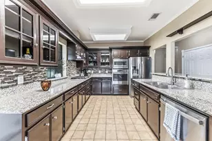1623 Greenbriar Dr, Huntsville, TX 77340 - Photo 11
