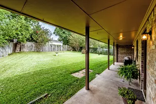 1623 Greenbriar Dr, Huntsville, TX 77340 - Photo 35