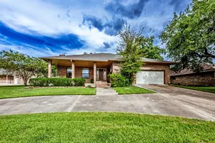 1623 Greenbriar Dr, Huntsville, TX 77340 - Photo 5