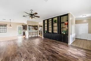 1623 Greenbriar Dr, Huntsville, TX 77340 - Photo 11
