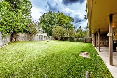 1623 Green Briar Drive, Huntsville, TX 77340 - Photo 37