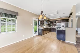 1623 Greenbriar Dr, Huntsville, TX 77340 - Photo 15