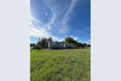 123 Reuben White Dr, Crosby, TX 77532 - Photo 1