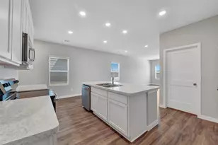 310 Crayfish Dr, Crosby, TX 77532 - Photo 7