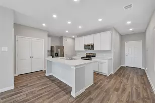 310 Crayfish Dr, Crosby, TX 77532 - Photo 3